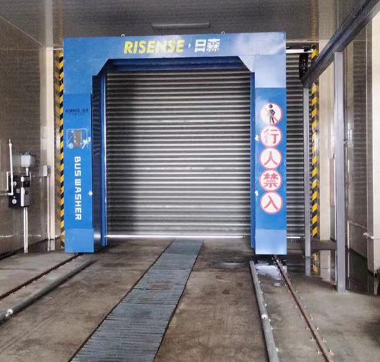 青海安装日森往复式无接触巴士洗车机