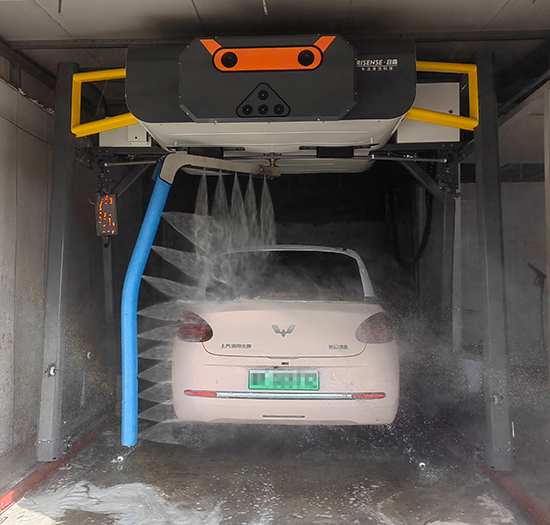 山东汽服店安装日森新款单摆臂洗车机