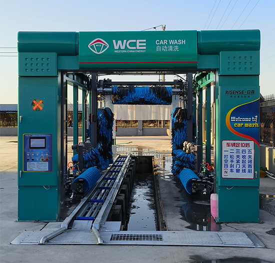 新疆加油站安装日森隧道式自动洗车机