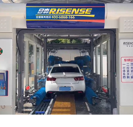 四川壳牌加油站安装日森带胎刷的隧道式洗车机